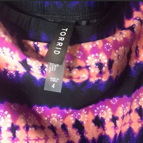 Torrid PINK & PURPLE TIE-DYE‎ FLOUNCE BIKINI BOTTOM - Picture 9 of 10
